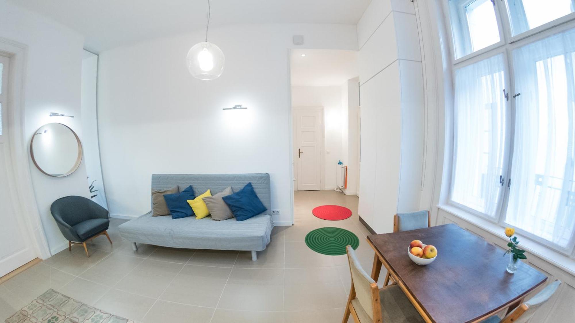 Newsunny At The Budacastle Appartement
